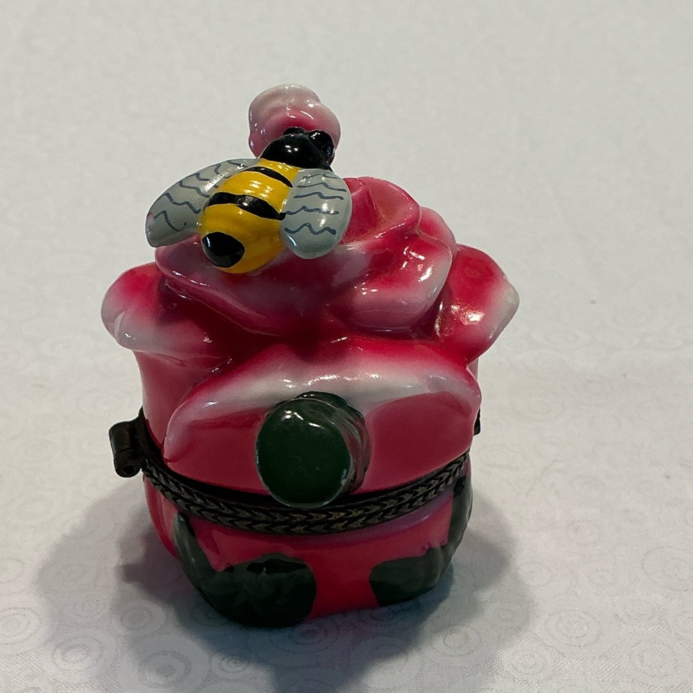 Pink Rose Teapot with Bee Accent Hinged Trinket Box - Picture 5 of 11